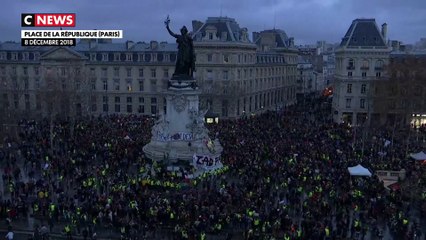 Les Gilets jaunes ont rejoint la marche pour le climat place de la République