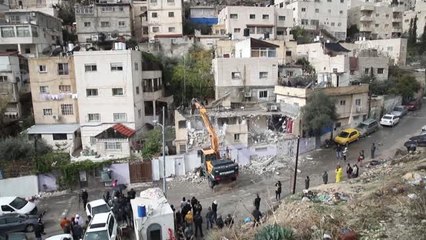 İsrail Filistinlinin Evini Kendi Elleriyle Yıktırdı