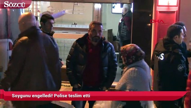 Soygunu engelledi! Polise teslim etti