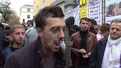 Studentet nuk ndalin protesten