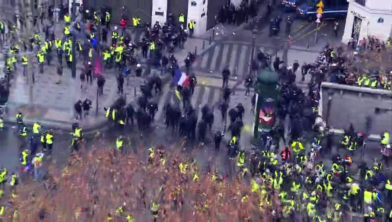 Disturbios en protestas de "chalecos amarillos" en Francia