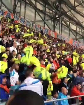 Les supporters marseillais s'en prennent à Macron On vient te chercher chez toi ! - Gilets jaunes