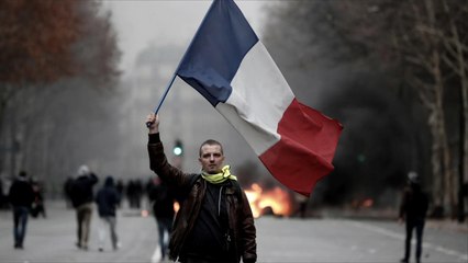 صدامات بين الأمن والسترات الصفراء.. إلى أين تسير فرنسا؟