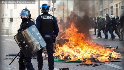 French Police Arrest Hundred Of 'Yellow Vest' Protesters