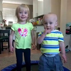 Childhood life is great, some funny memories of cute babies