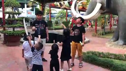 Bong Bóng Xà Phòng - Kids Toy