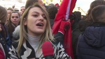 Tension në protestën e studentëve, largohet me forcë Jani Marka - News, Lajme - Vizion Plus