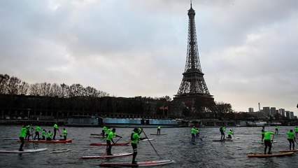 800 paddles traversent Paris