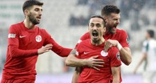 Antalyaspor, Deplasmanda Bursaspor'u 2 Golle Geçti