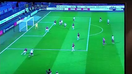 Gianluigi Donnarumma awesome reflex save vs Torino