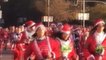 Course à pied - Déguisés en Père Noël, ils participent à la 'Santa Run' de Madrid