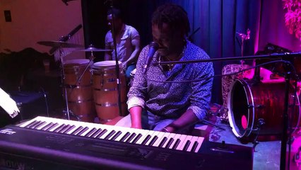 LA BÊTE DE SCÈNE GUY MAPOKO