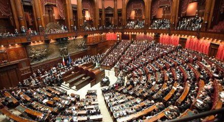 İtalya'da İki Vekil Meclis Tuvaletinde İlişkiye Girerken Yakalandı