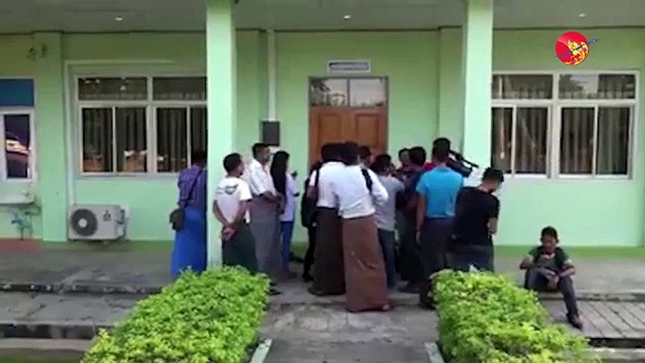 ဖြဲ႕စည္းပံုျပင္ေရး တပ္မေတာ္အား စည္းရံုးေနဟု NLD ေျပာ (႐ုုပ္/သံ)