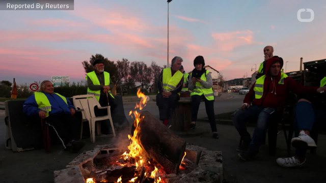 Macron Yet To Speak As Paris Protests Continue