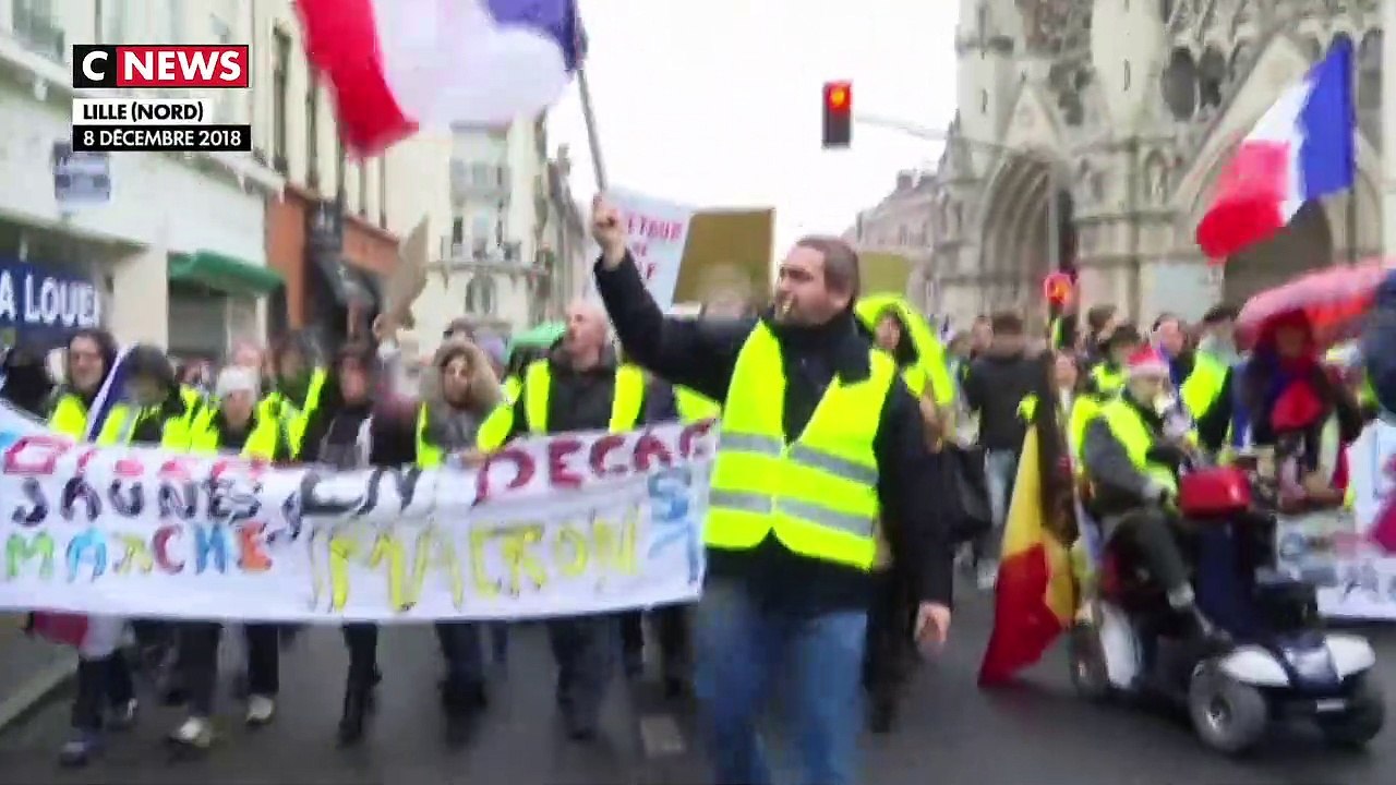 Qu'attendent les gilets jaunes d'Emmanuel Macron ?