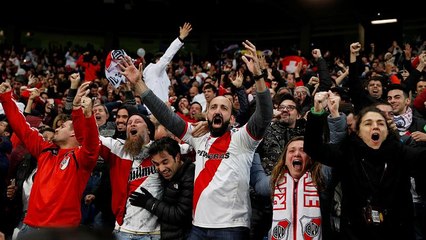La fiesta de los seguidores del River Plate acabó como el rosario de la aurora en Buenos Aires