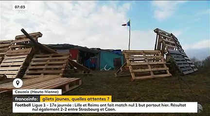 Gilets jaunes : "On ne lâchera rien tant que là-haut ils n'auront pas lâcher quelque chose" - Regardez