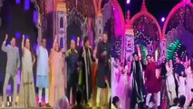 Isha Ambani के Sangeet में Shahrukh Khan, Amir Khan संग Ambani, Piramal Family का Dance | Boldsky