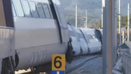 "승무원 아닌 군인이 구조했다"...논란의 진실은? / YTN