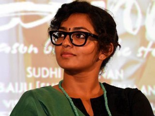 പട്ടികയിൽ ഇടം പിടിച്ച് പാർവതിയും നയൻതാരയും | filmibeat Malayalam