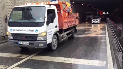 Yola dökülen yakıt 15 aracın karıştığı kazaya neden oldu