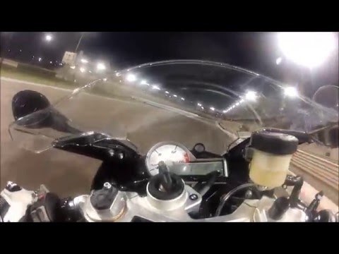 BMW S1000 RR con Bridgestone Battlax Hypersport S21