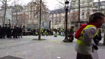 Gilet Jaune vs Flash-ball (Paris)