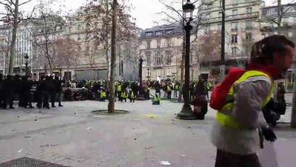 Gilet Jaune vs Flash-ball (Paris)