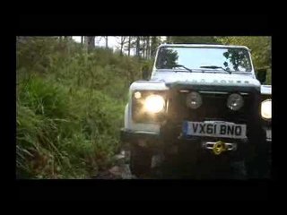 Contacto Land Rover Defender.mp4