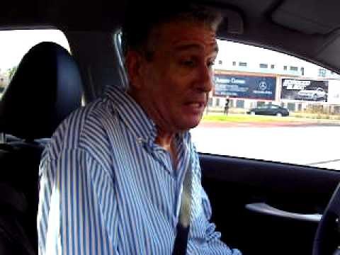 José Ramón Nieto prueba el Toyota Auris HSD