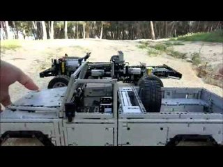 Land Rover Defender Lego.mp4