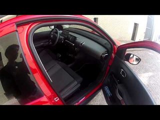 Unboxing Citroën C4 Cactus