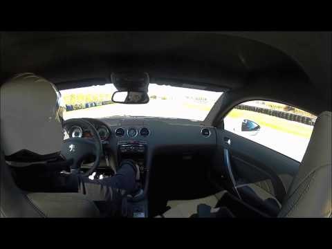 Peugeot RCZ-R en el Circuito del Jarama