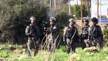 İsrail güçleri ile Filistinliler arasında arbede - RAMALLAH