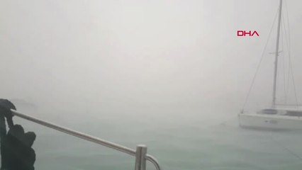 Muğla Fırtınayla Gelen 10 Dakika Sağnak Yağmur Bodrumlular'a Zor Anlar Yaşattı