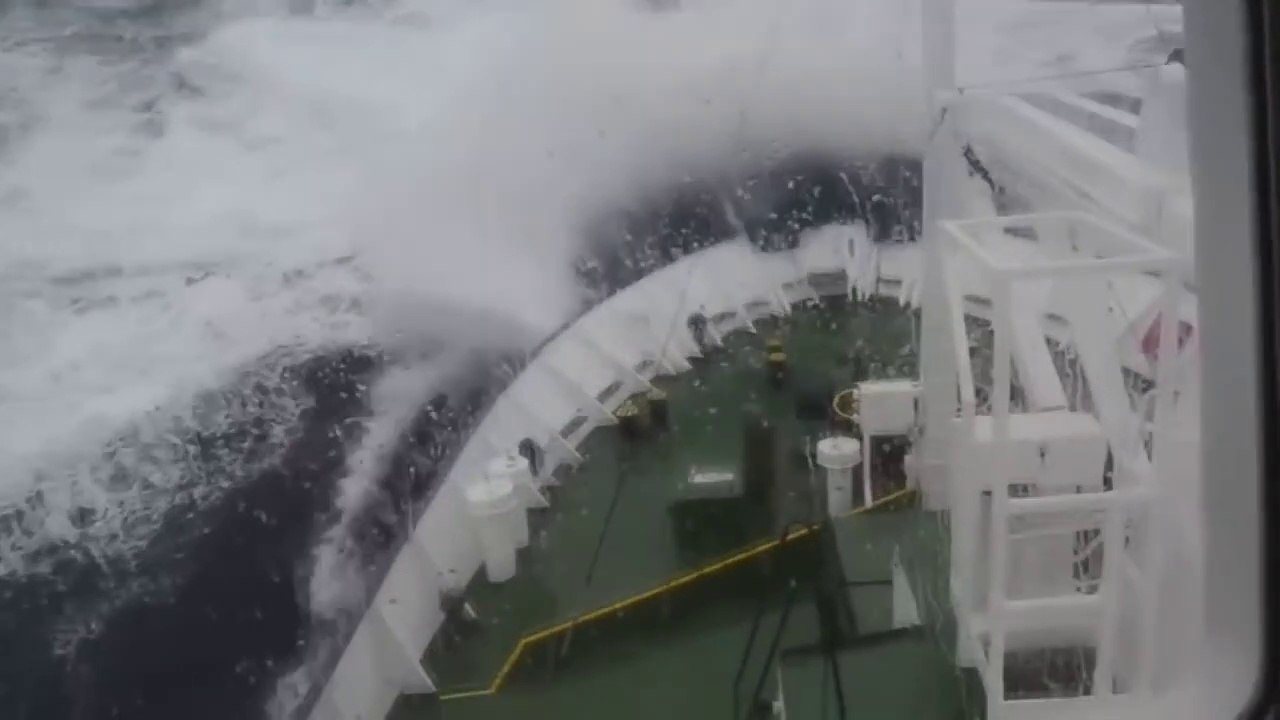 Tormentas en el Mar - Barcos al borde del DESASTRE -