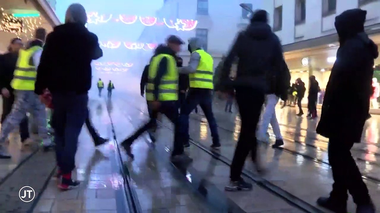 Gilets Jaunes: des manifestants aux profils divers - 10/12/2018
