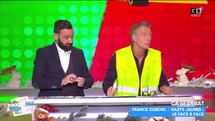 Franck Dubosc enfile un gilet jaune en direct dans TPMP