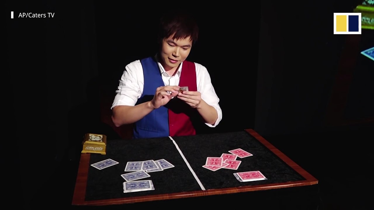 Meilleur magicien du monde en 2018, il remporte le championnat du monde de magie