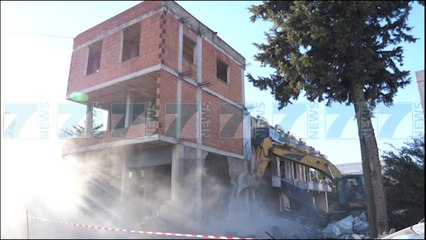 SHEMBEN EDHE DY NDERTESA NE UNAZE - News, Lajme - Kanali 7
