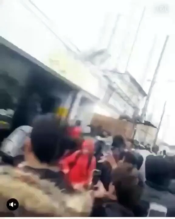 Un prof pique une crise en voyant des lycéens saccager une crêperie à Aulnay-sous-Bois