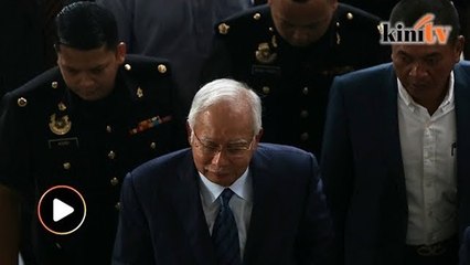 Najib Razak tiba di mahkamah untuk didakwa