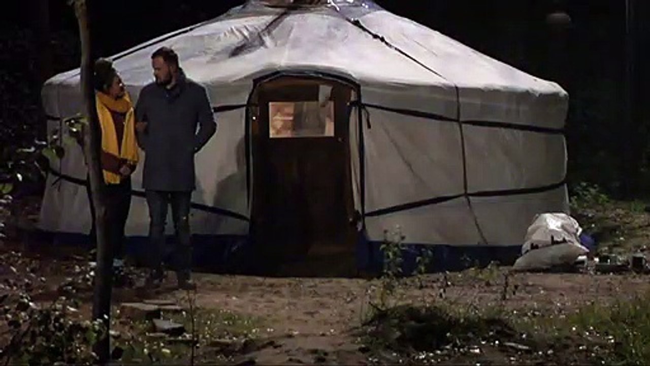 "Ga je me niet eens helpen?"