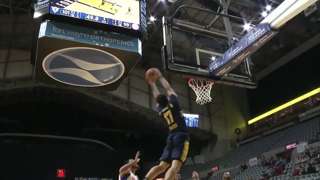 Tra-Deon Hollins (8 points) Highlights vs. Grand Rapids Drive