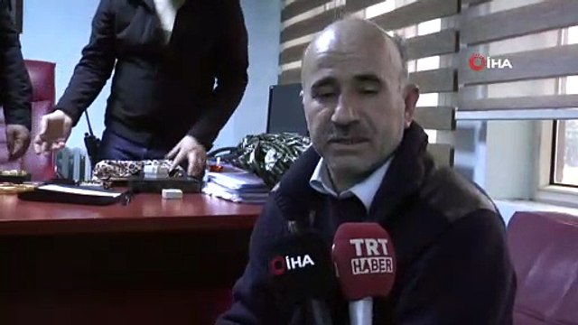 Temizlik işçisinin altın gibi kalbi var...Temizlik işçisi bulduğu 52 bin 500 TL değerindeki altına sahibine teslim etti