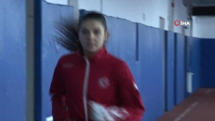 Dünya Şampiyonu Esra Bayrak'ın Hedefi 2020 Tokyo Olimpiyatları