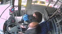 Otobüs Şoförü Rahatsızlanan Yolcuyu Hastaneye Böyle Yetiştirdi