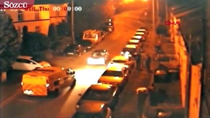 Hırsızları durdurmak isteyen kadın polis neredeyse eziliyordu