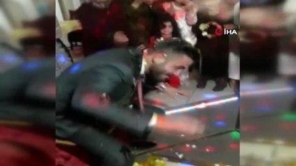 Arkadaşları, Damadın Başında Onlarca Yumurta Kırdı